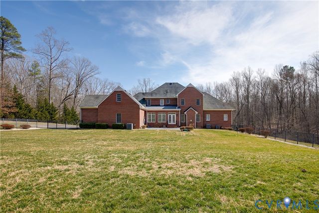 630 Cross Ridge Ln, Manakin Sabot, VA 23103