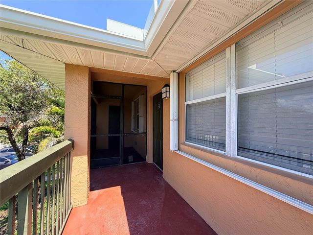 716 NW 103rd Ter 203, Pembroke Pines, FL 33026