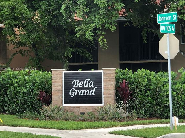 716 NW 103rd Ter 203, Pembroke Pines, FL 33026