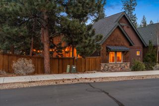 714 S Wrangler Court, Sisters, OR 97759