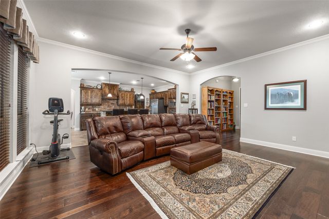 724 Paintbrush Court, Aledo, TX 76008