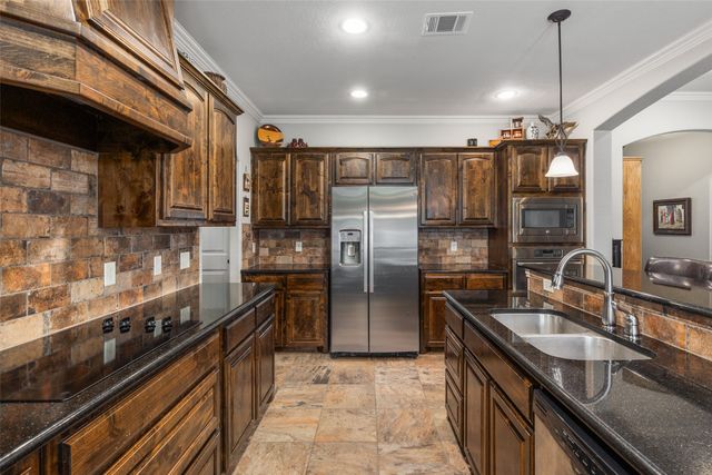 724 Paintbrush Court, Aledo, TX 76008