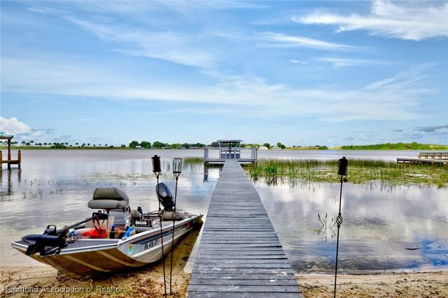 920 Lake Drive E, Lake Placid, FL 33852