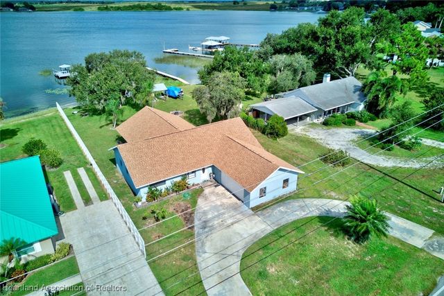 920 Lake Drive E, Lake Placid, FL 33852