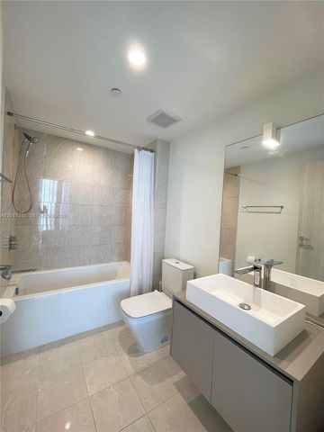 1000 Brickell Plz 4301, Miami, FL 33131