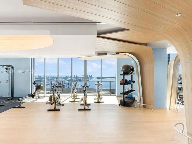 1000 Brickell Plz 4301, Miami, FL 33131