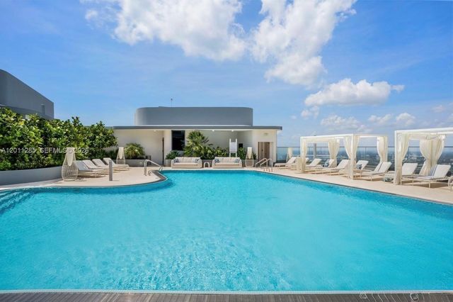 1000 Brickell Plz 4301, Miami, FL 33131