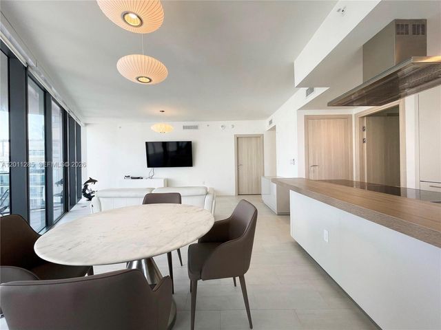 1000 Brickell Plz 4301, Miami, FL 33131