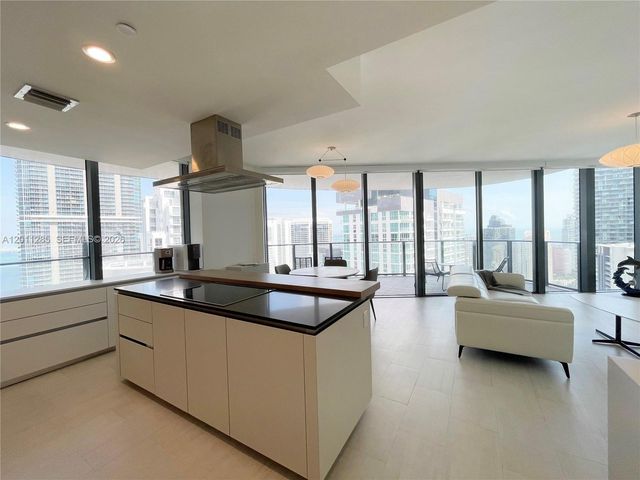 1000 Brickell Plz 4301, Miami, FL 33131