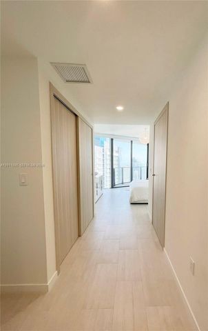 1000 Brickell Plz 4301, Miami, FL 33131