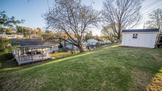 2607 SEIP AVE, Easton, PA 18045