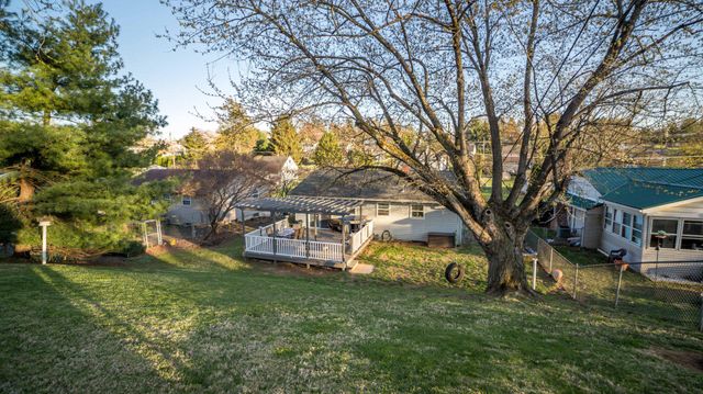 2607 SEIP AVE, Easton, PA 18045