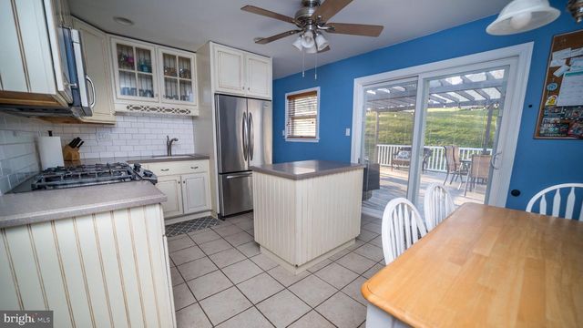 2607 SEIP AVE, Easton, PA 18045