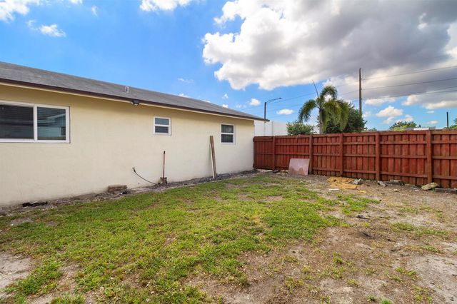6271 Hope Street, Hollywood, FL 33024