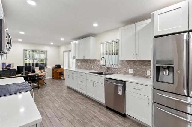 6271 Hope Street, Hollywood, FL 33024