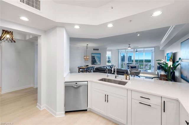 325 Dunes BLVD # 604, Naples, FL 34110