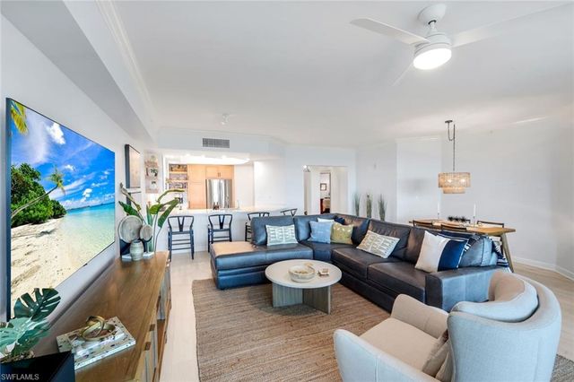 325 Dunes BLVD # 604, Naples, FL 34110