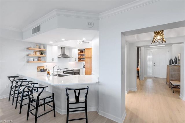 325 Dunes BLVD # 604, Naples, FL 34110