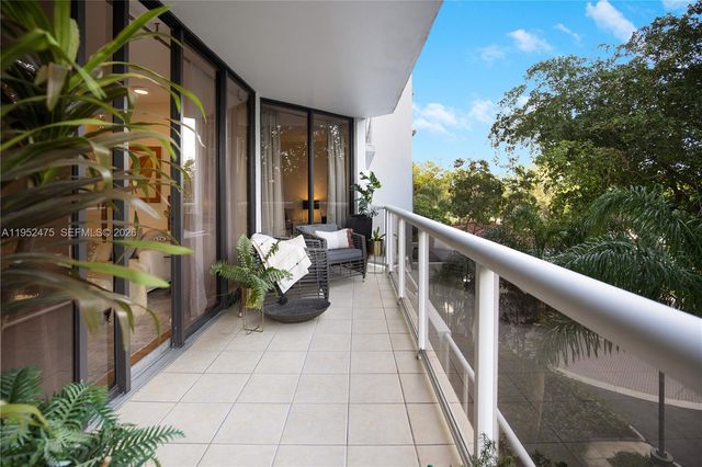 3640 Yacht Club Dr 304, Aventura, FL 33180