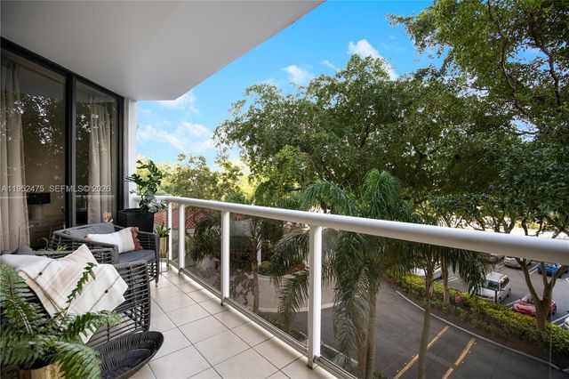 3640 Yacht Club Dr 304, Aventura, FL 33180