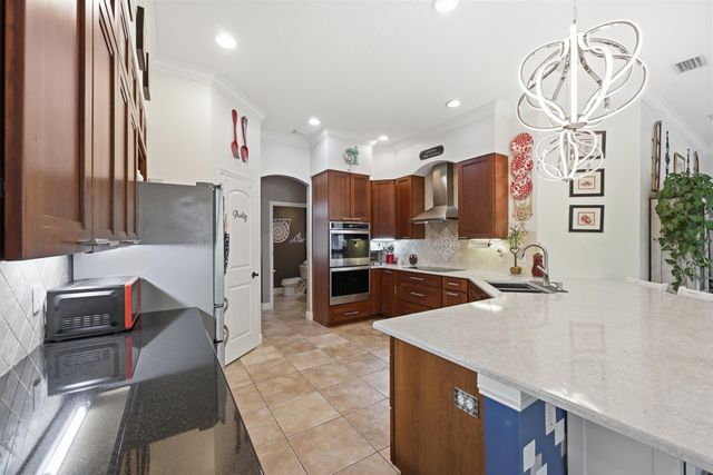 417 Leotta Dr, St Augustine, FL 32086