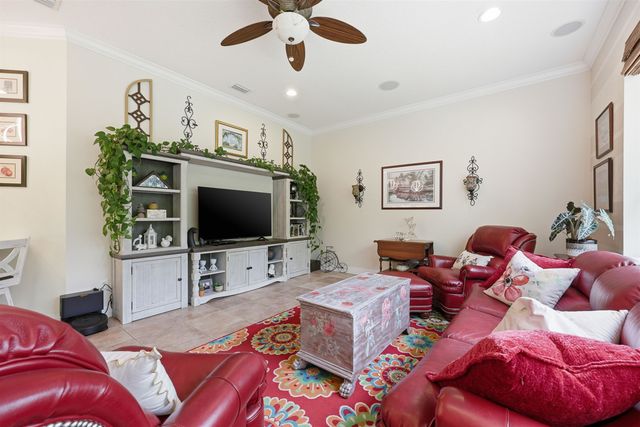 417 Leotta Dr, St Augustine, FL 32086