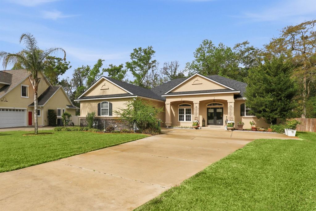 417 Leotta Dr, St Augustine, FL 32086