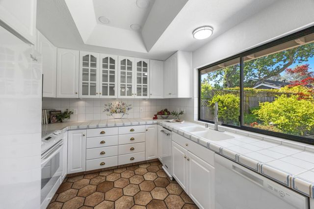 1414 Alameda De Las Pulgas, San Mateo, CA 94402
