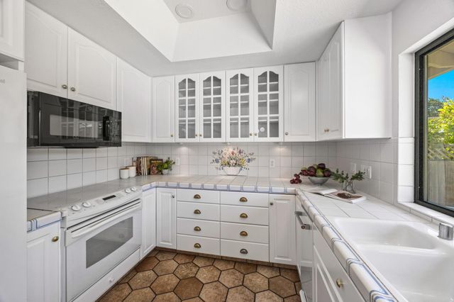 1414 Alameda De Las Pulgas, San Mateo, CA 94402
