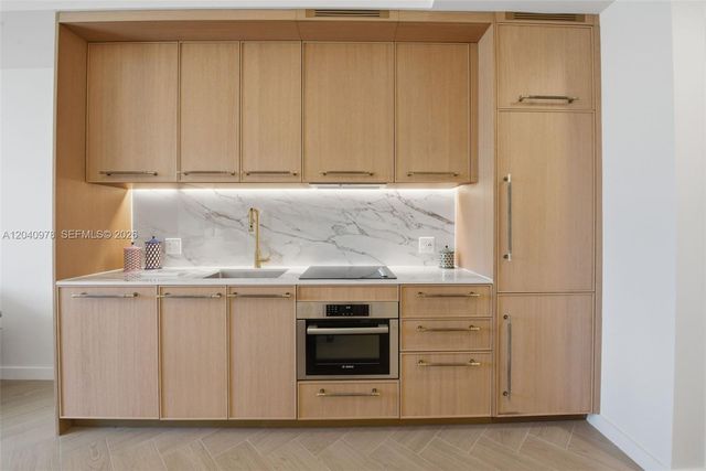 2700 NW 2nd 317 317, Miami, FL 33127