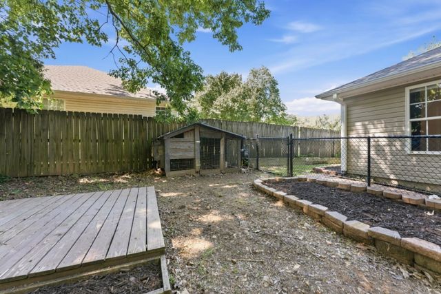 20782 Lakeshore Drive, Springdale, AR 72764