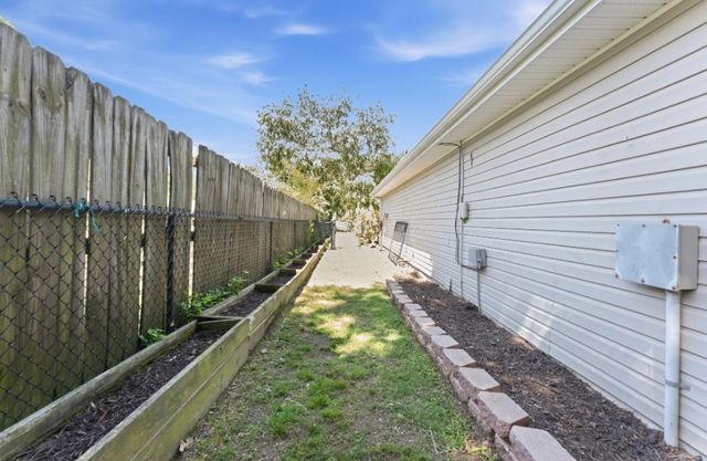 20782 Lakeshore Drive, Springdale, AR 72764