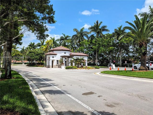 3937 Nighthawk Drive, Weston, FL 33331