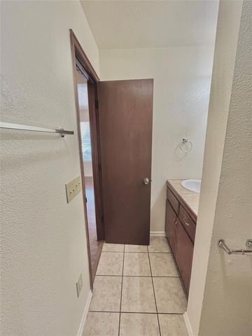1901 E Lindsey 20A, Norman, OK 73071