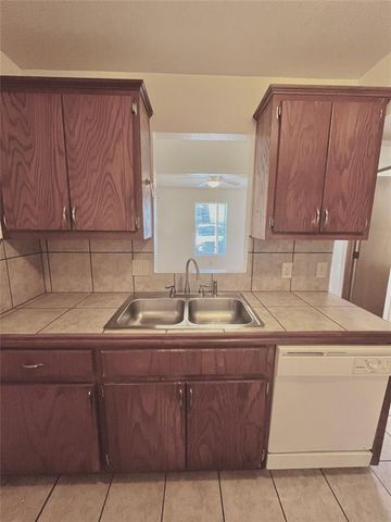 1901 E Lindsey 20A, Norman, OK 73071
