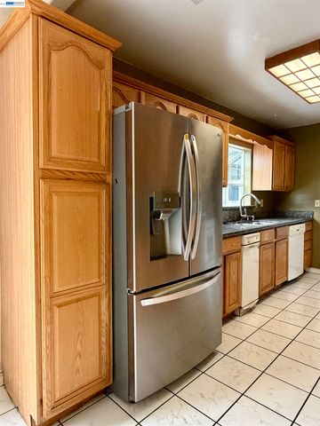 14631 Rollins St, San Leandro, CA 94579