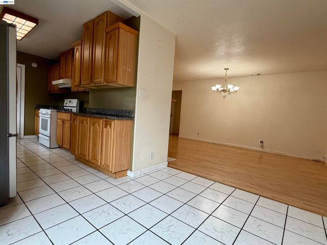 14631 Rollins St, San Leandro, CA 94579