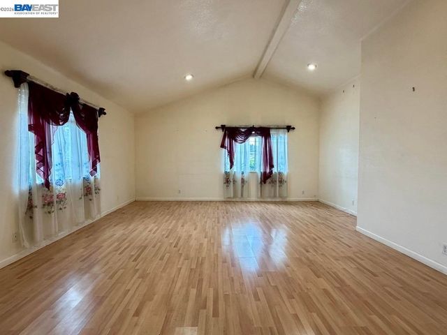 14631 Rollins St, San Leandro, CA 94579