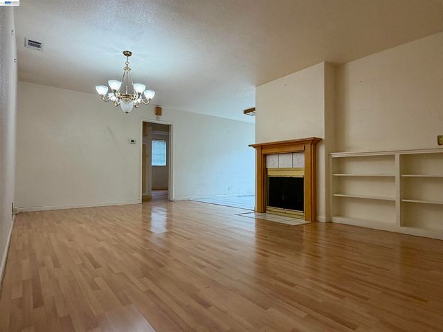 14631 Rollins St, San Leandro, CA 94579