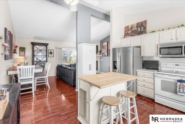 19116 U Street, Omaha, NE 68135