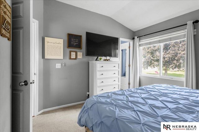 19116 U Street, Omaha, NE 68135