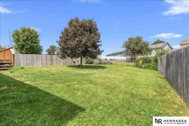 19116 U Street, Omaha, NE 68135