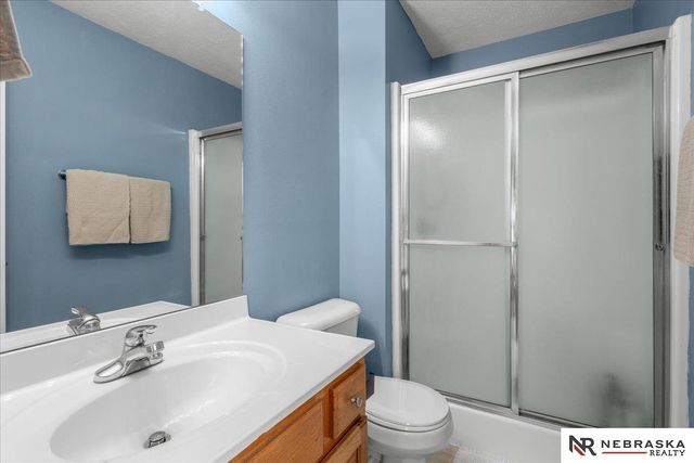 19116 U Street, Omaha, NE 68135