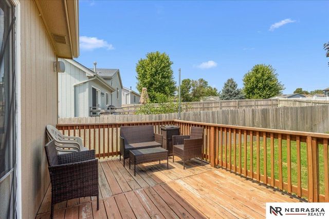 19116 U Street, Omaha, NE 68135