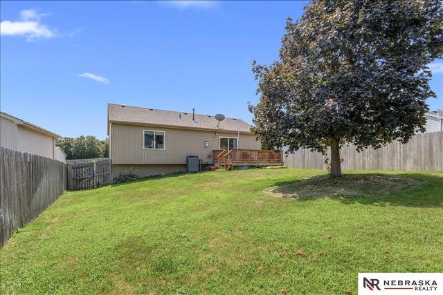 19116 U Street, Omaha, NE 68135