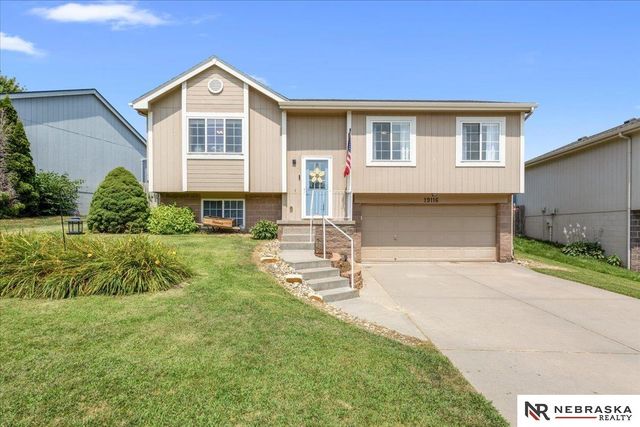 19116 U Street, Omaha, NE 68135