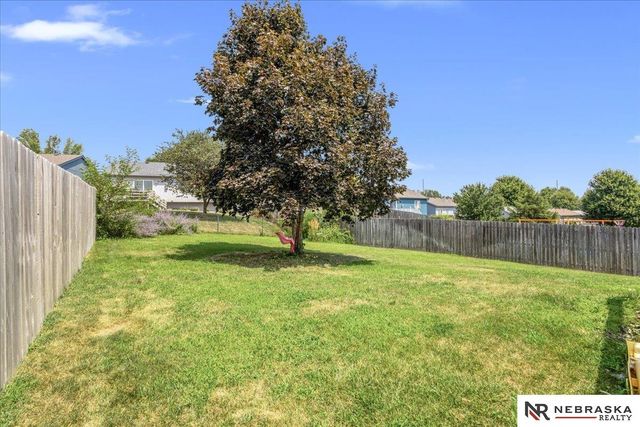 19116 U Street, Omaha, NE 68135