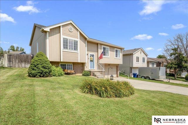 19116 U Street, Omaha, NE 68135