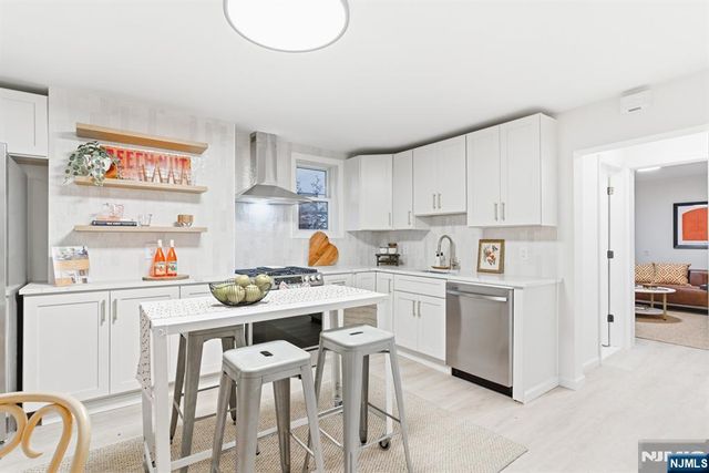 86 Roosevelt Avenue, Belleville, NJ 07109