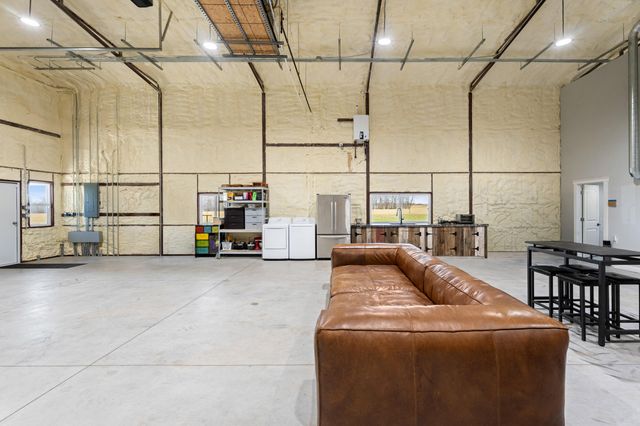 25403 S 580 Road, Afton, OK 74331